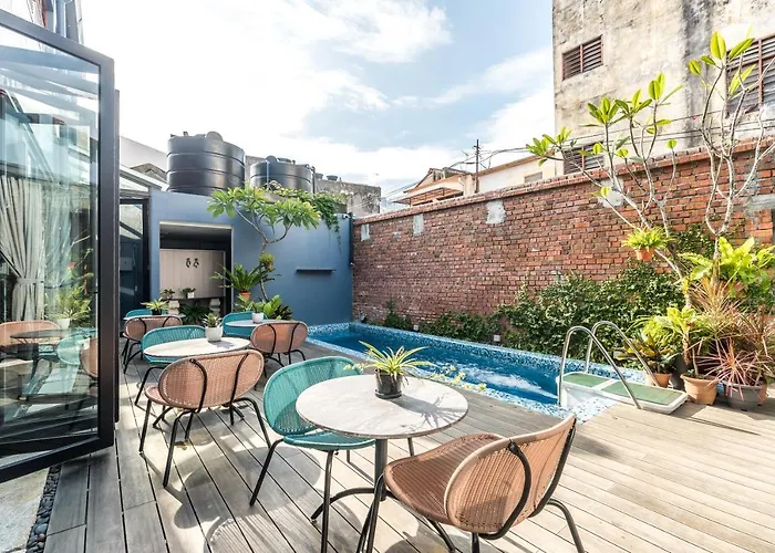 Tien Terrace Macalister